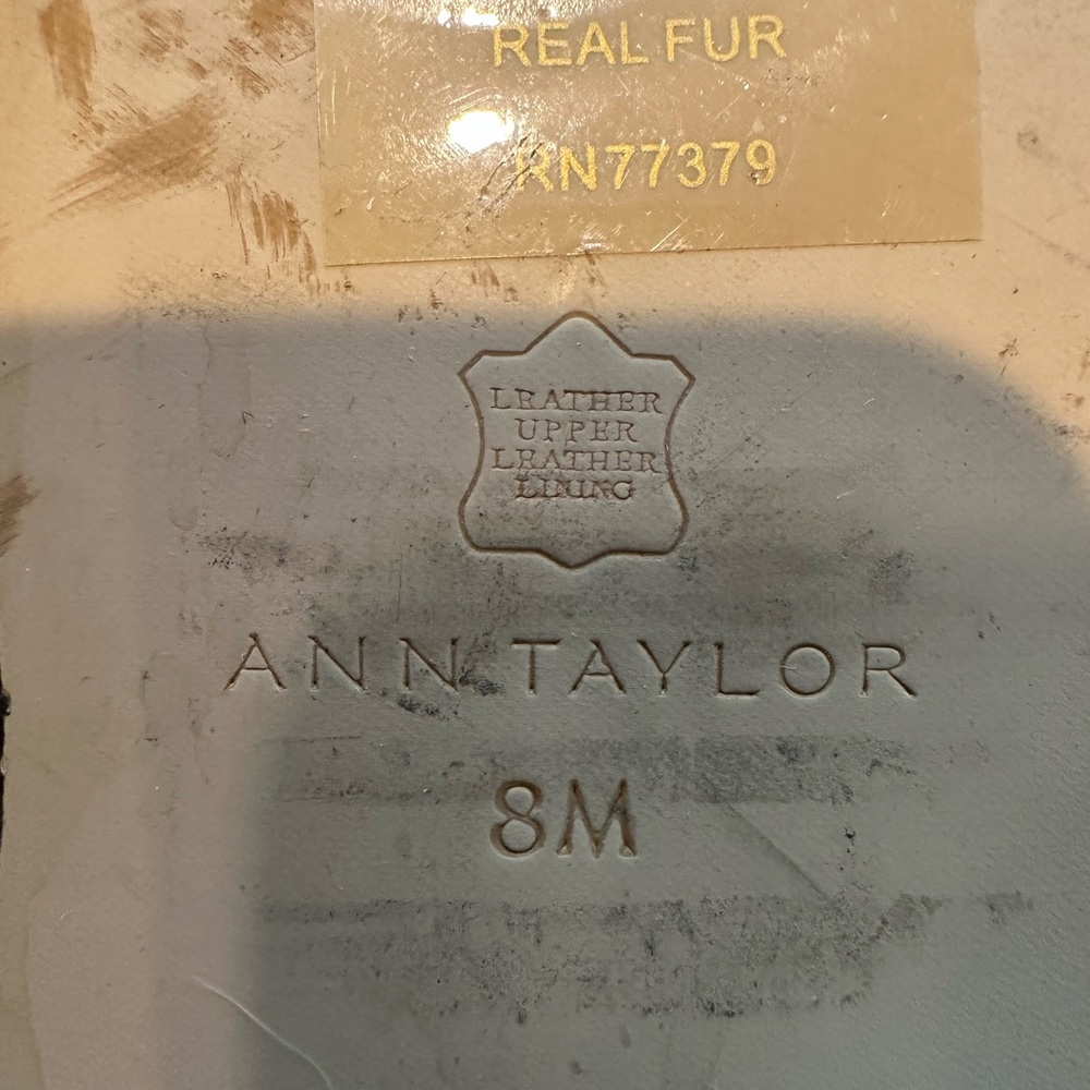 ▪️Fur lined, leather boots from Ann Taylor▪️ - Picture 6 of 7